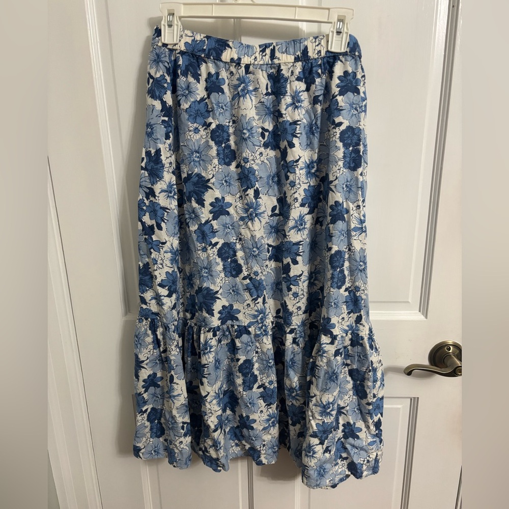 Floral Blue and White Women's Skirt